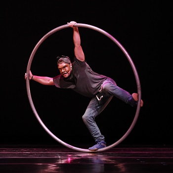 Carlos Cruz in a hoop
