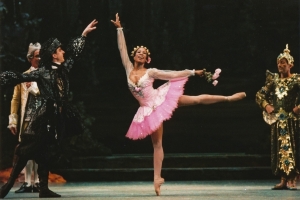 Lauren Anderson performing ballet