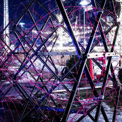 a detail, close-up picture of the installation "Wallessness" in Boston