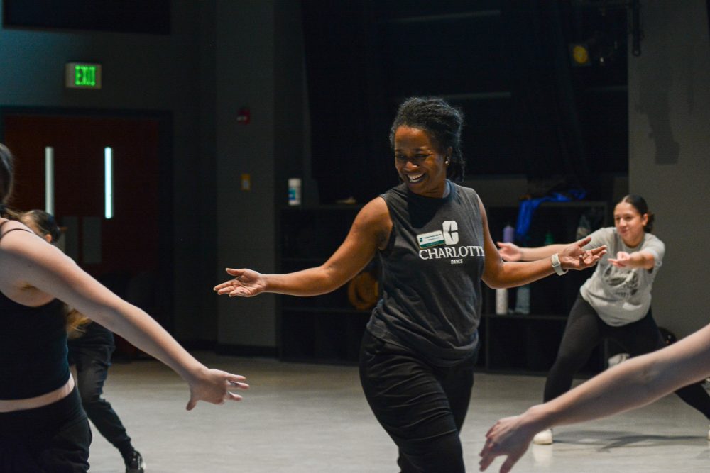 ashley tate teaching  hip hop dance class