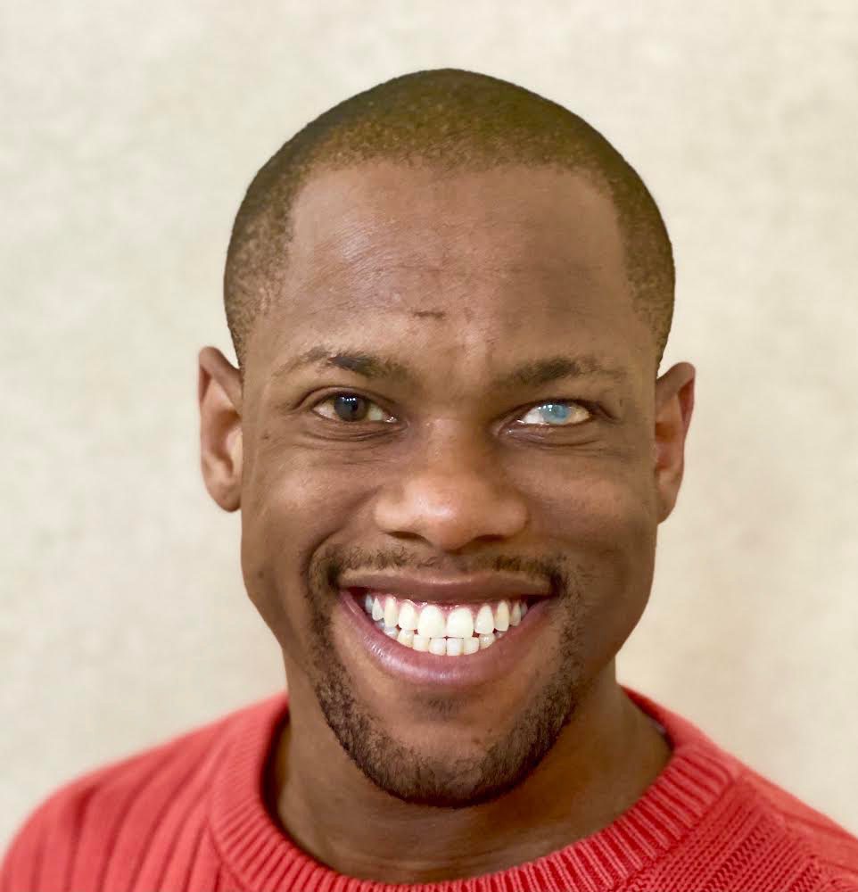 headshot of Davian Robinson