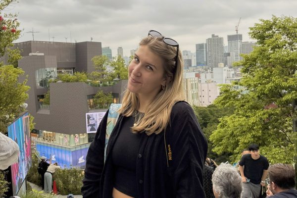 Bella Swanson in Japan